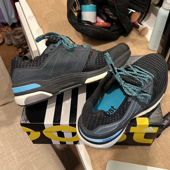 Adidas supernova sequence boost 8 running shoe. Size 8. Like new. - Picture 3 of 5